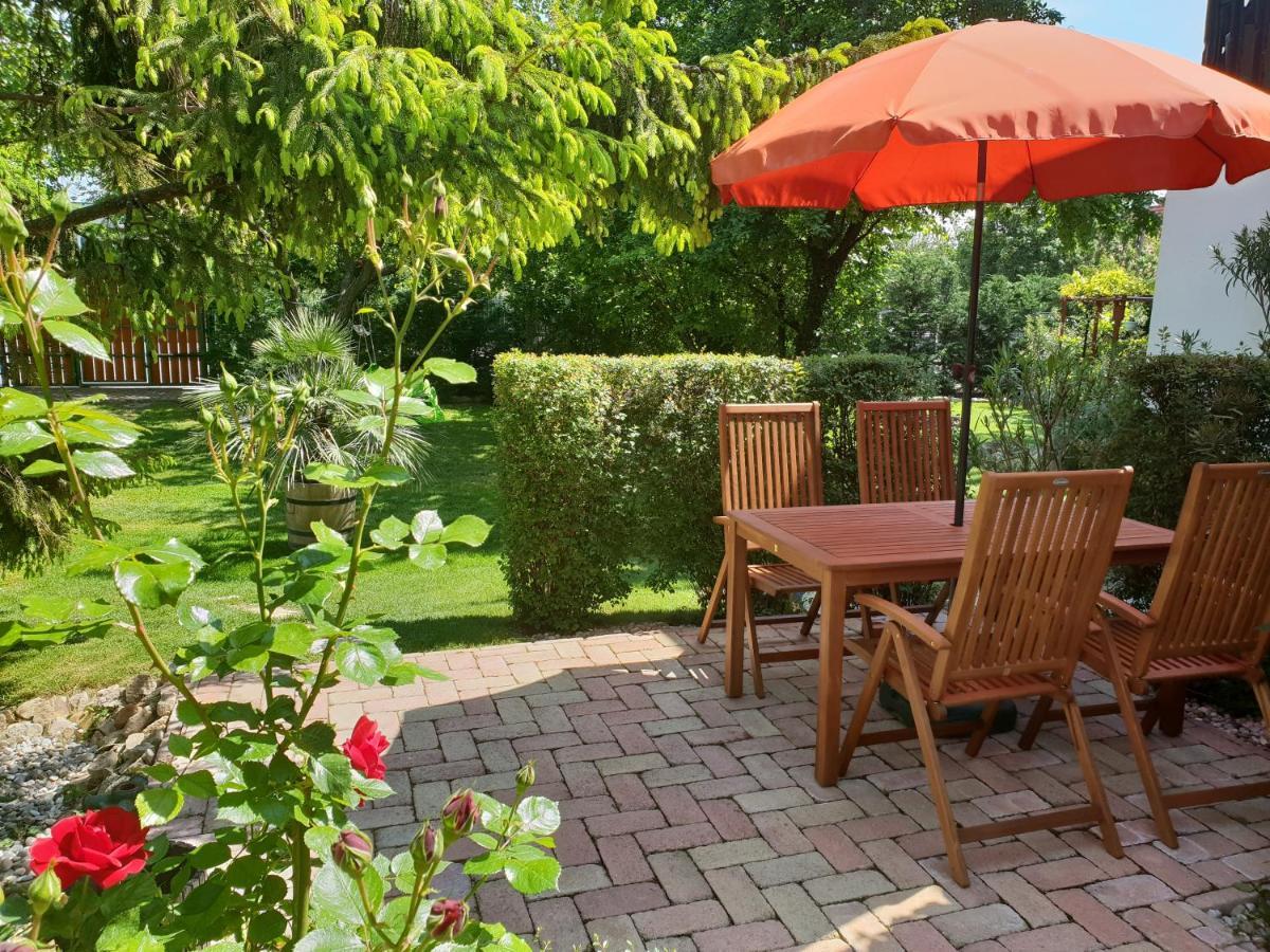 Fuered Deluxe Garden Apartment Balatonfured Bagian luar foto