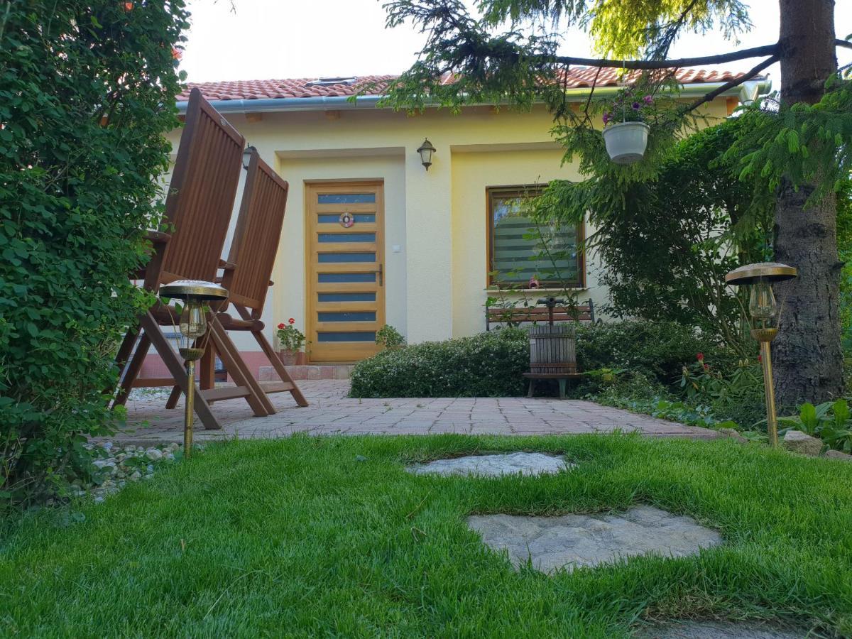 Fuered Deluxe Garden Apartment Balatonfured Bagian luar foto