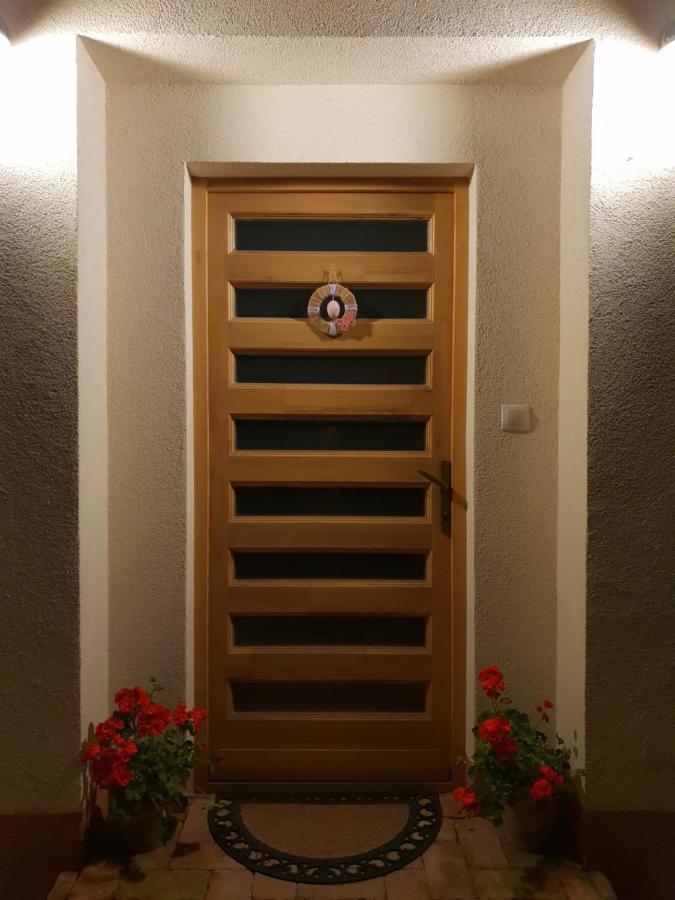 Fuered Deluxe Garden Apartment Balatonfured Bagian luar foto