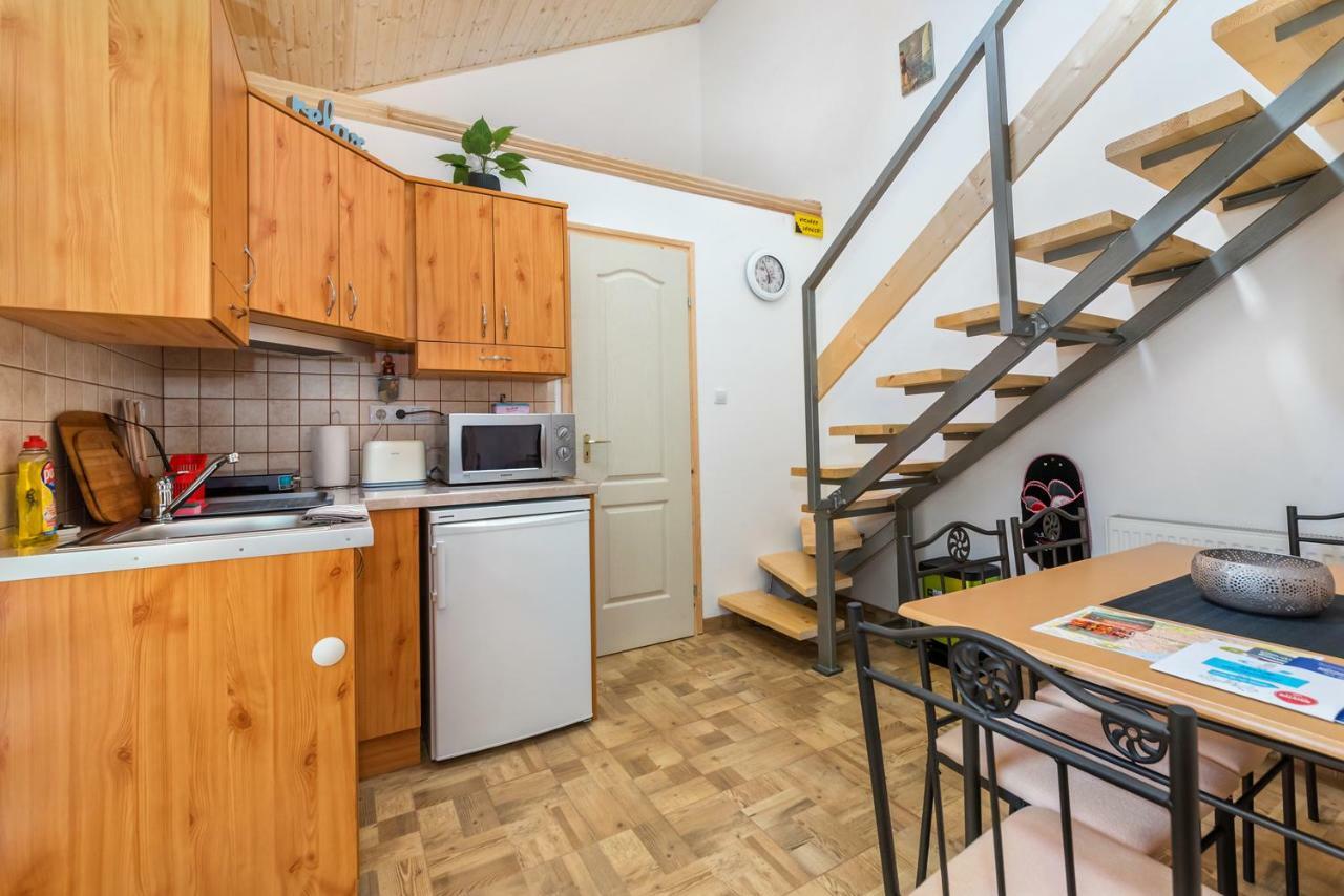 Fuered Deluxe Garden Apartment Balatonfured Bagian luar foto